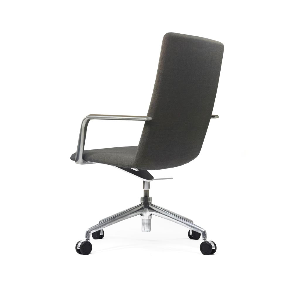 Brunner: Finasoft Medium Back Meeting Chair in Grey Leather - Refurbished