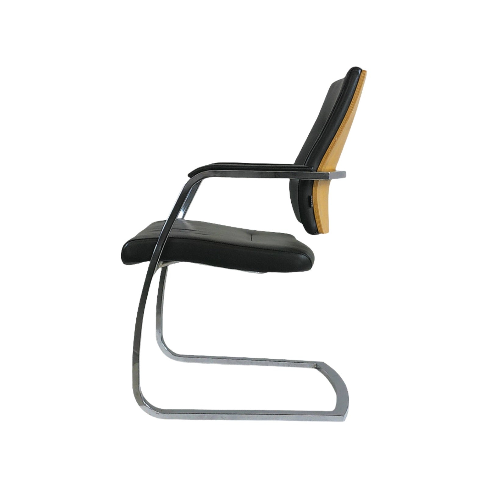 Verco: Vibe 2 Cantilever Lounge Chair - Refurbished