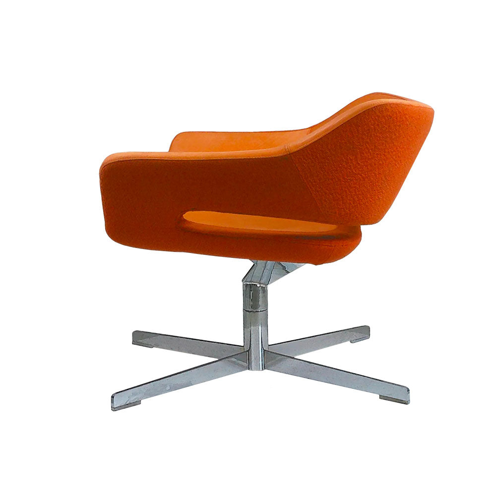 <tc>Hitch Mylius</tc>: HM 85 Lounge Chair - Gereviseerd