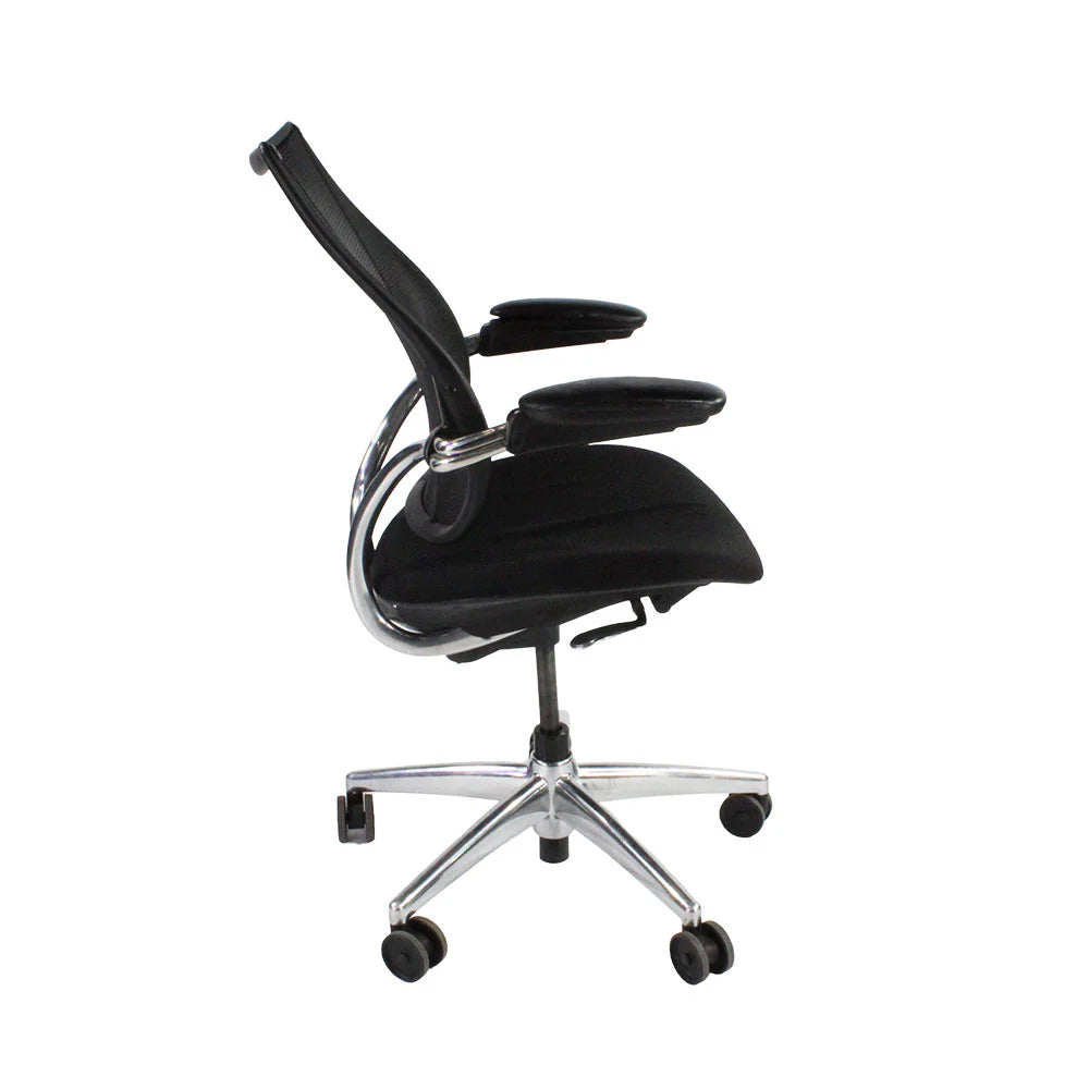 <tc>Humanscale</tc>: <tc>Liberty</tc> Bureaustoel met zwarte stof/aluminium frame - Gereviseerd
