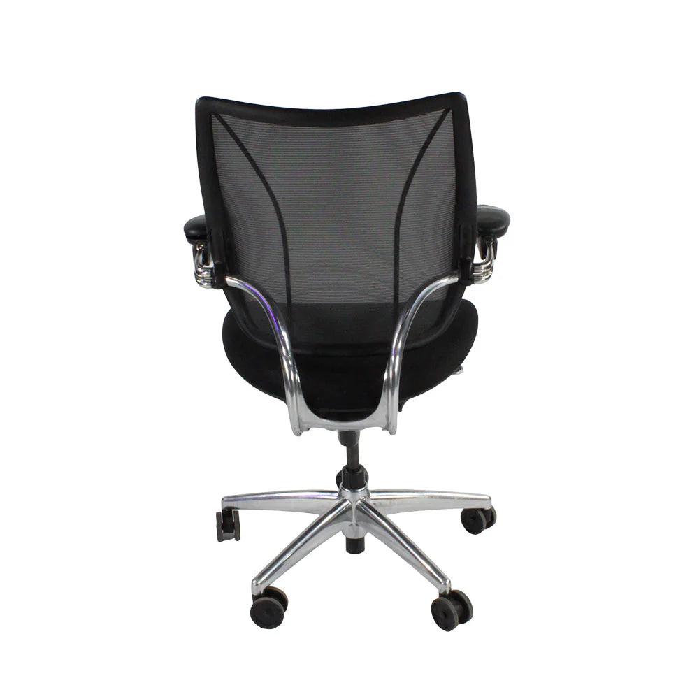 <tc>Humanscale</tc>: <tc>Liberty</tc> Bureaustoel met zwarte stof/aluminium frame - Gereviseerd