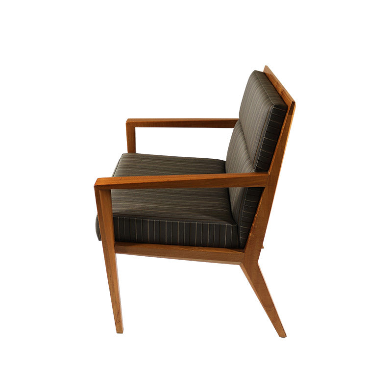 <tc>William Hands</tc>: Verdi Conferentie Fauteuil - Gerenoveerd