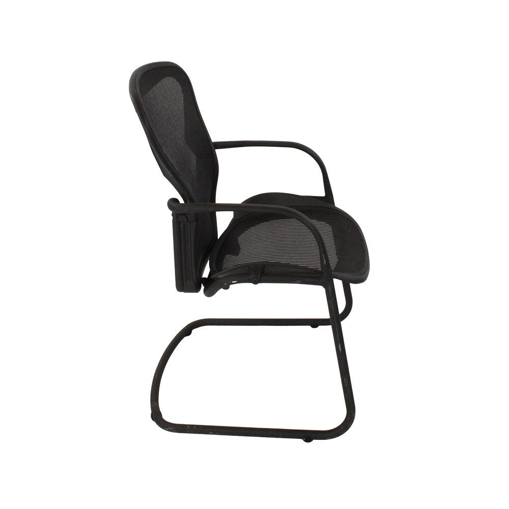 <tc>Herman Miller</tc>: Aeron Cantilever Bezoekersstoel in Grafiet - Gereviseerd