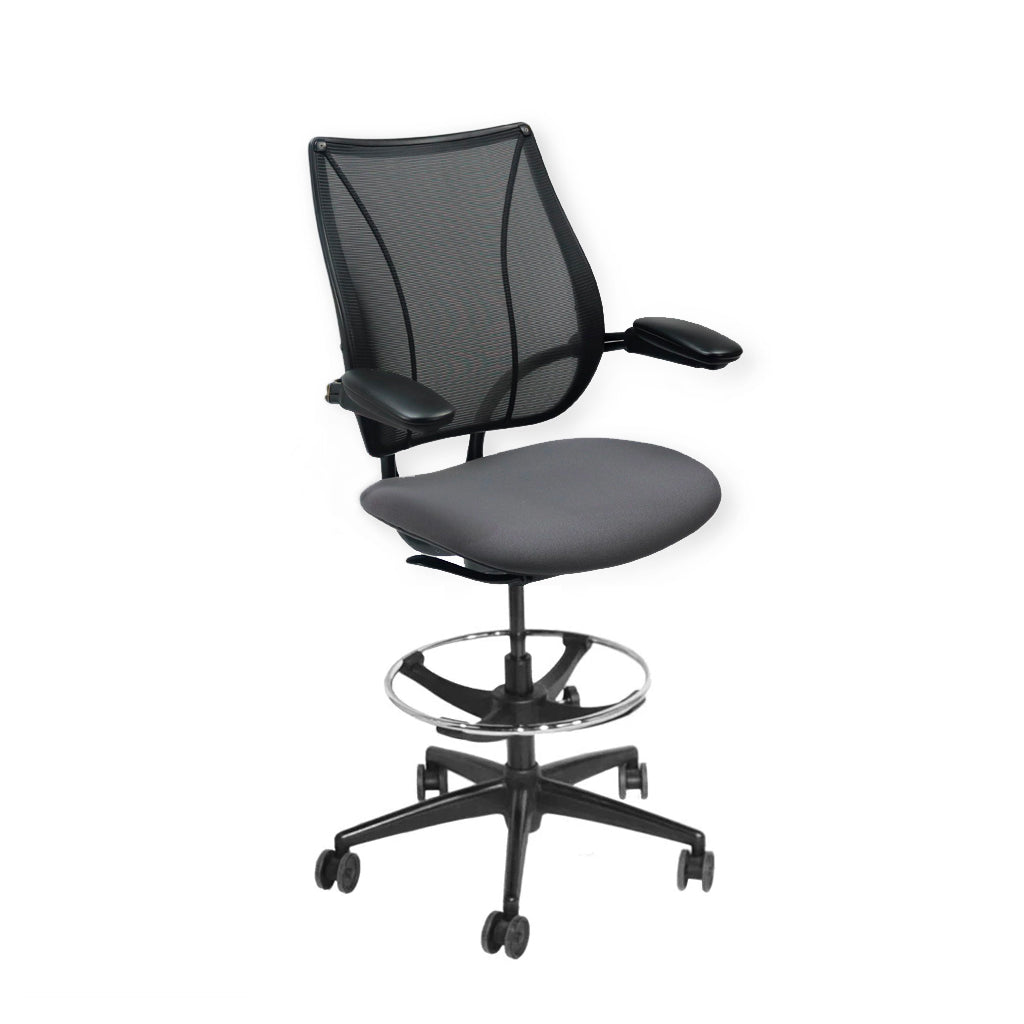 <tc>Humanscale</tc>: <tc>Liberty</tc> Tekenstoel in grijze stof - Gereviseerd