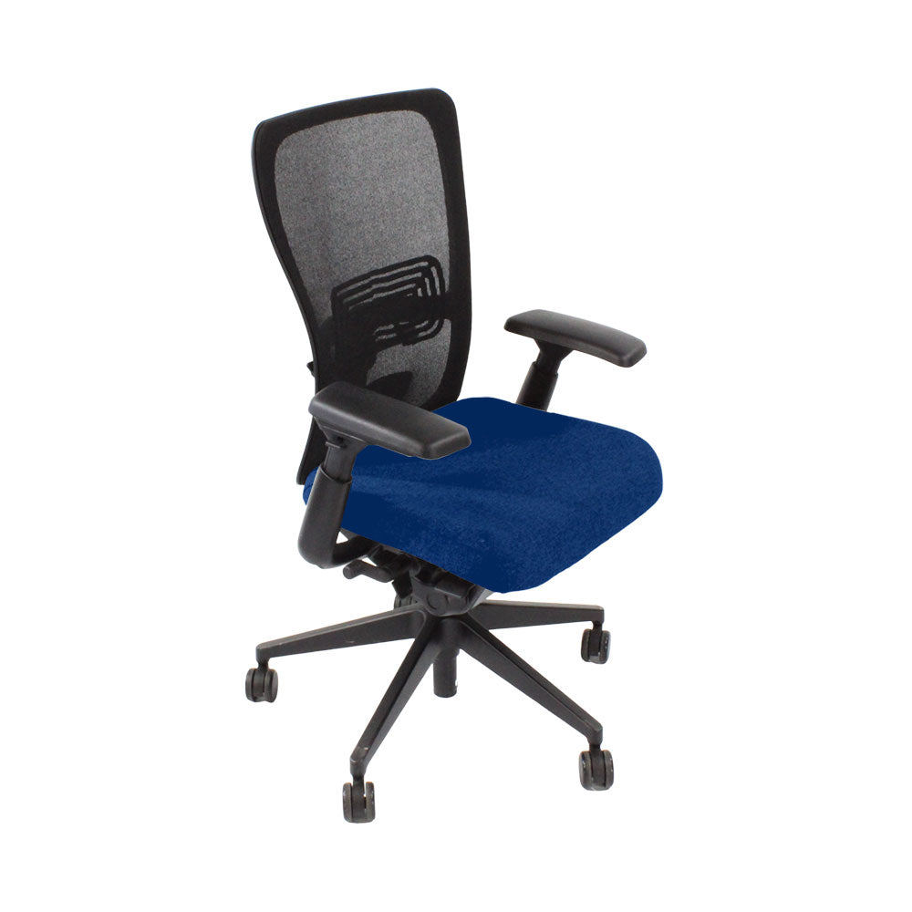 Haworth: Zody Comforto 89 Task Chair in Blue Fabric/Black Frame - Refurbished