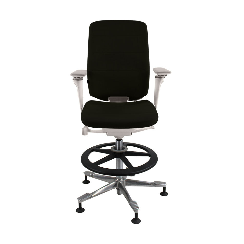 <tc>Kinnarps</tc>: Capella Draughtsman Chair in zwarte stof - Gereviseerd