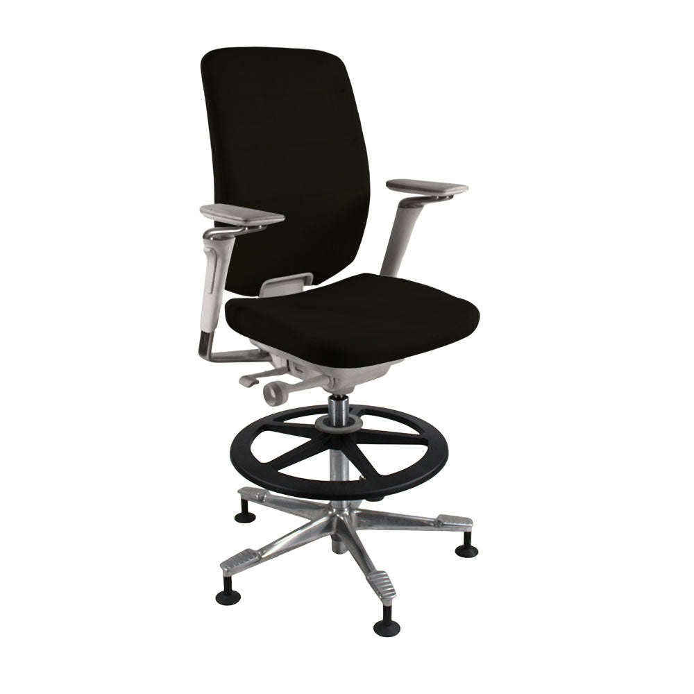 <tc>Kinnarps</tc>: Capella Draughtsman Chair in zwarte stof - Gereviseerd