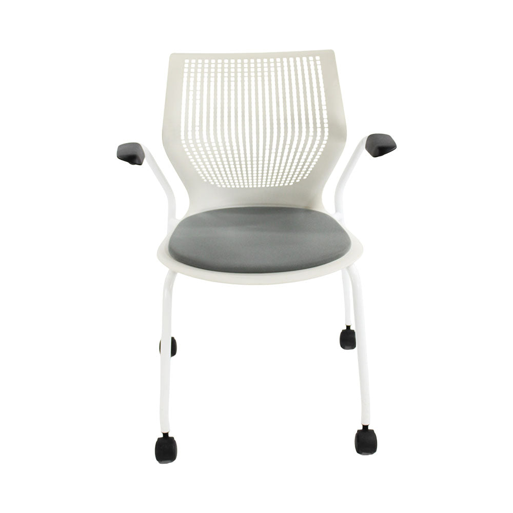 Knoll: Multigeneration Meeting Chair with Wheels in Grey Fabric - Refurbished