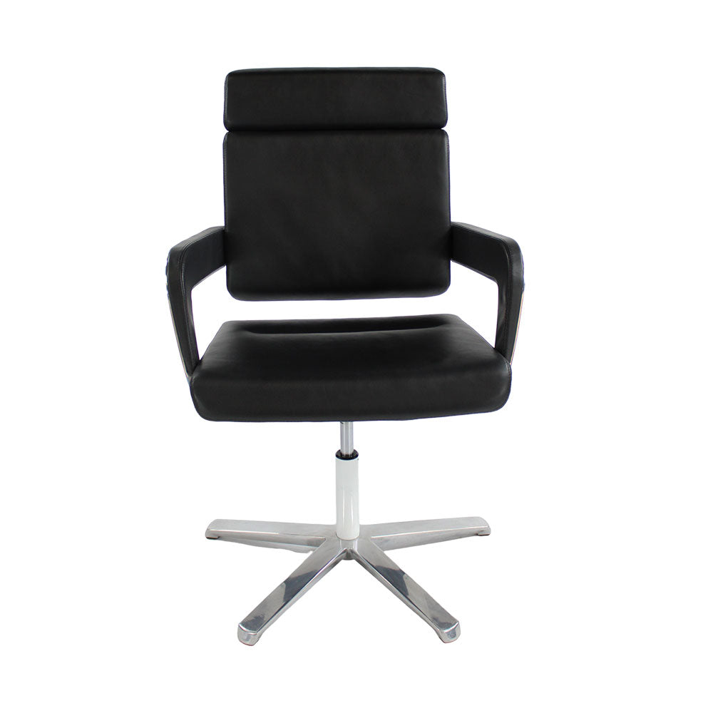 <tc>Konig + Neurath</tc>: Charta Lounge Chair Hoge Rug - Gereviseerd
