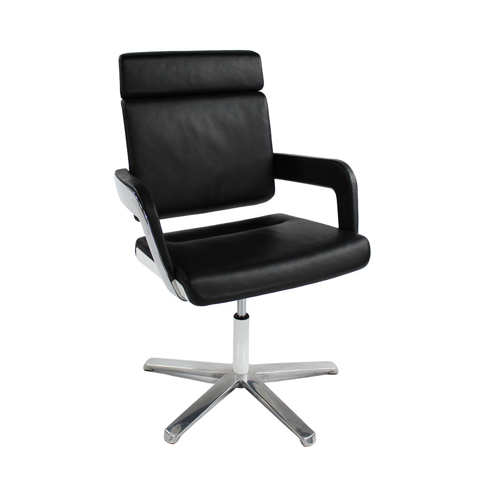 <tc>Konig + Neurath</tc>: Charta Lounge Chair Hoge Rug - Gereviseerd