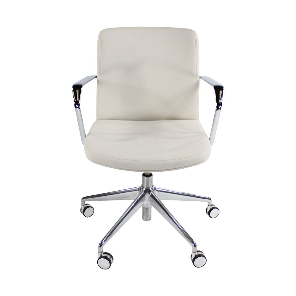 Orangebox: Calder Chair MBS5 in White Leather - Refurbished