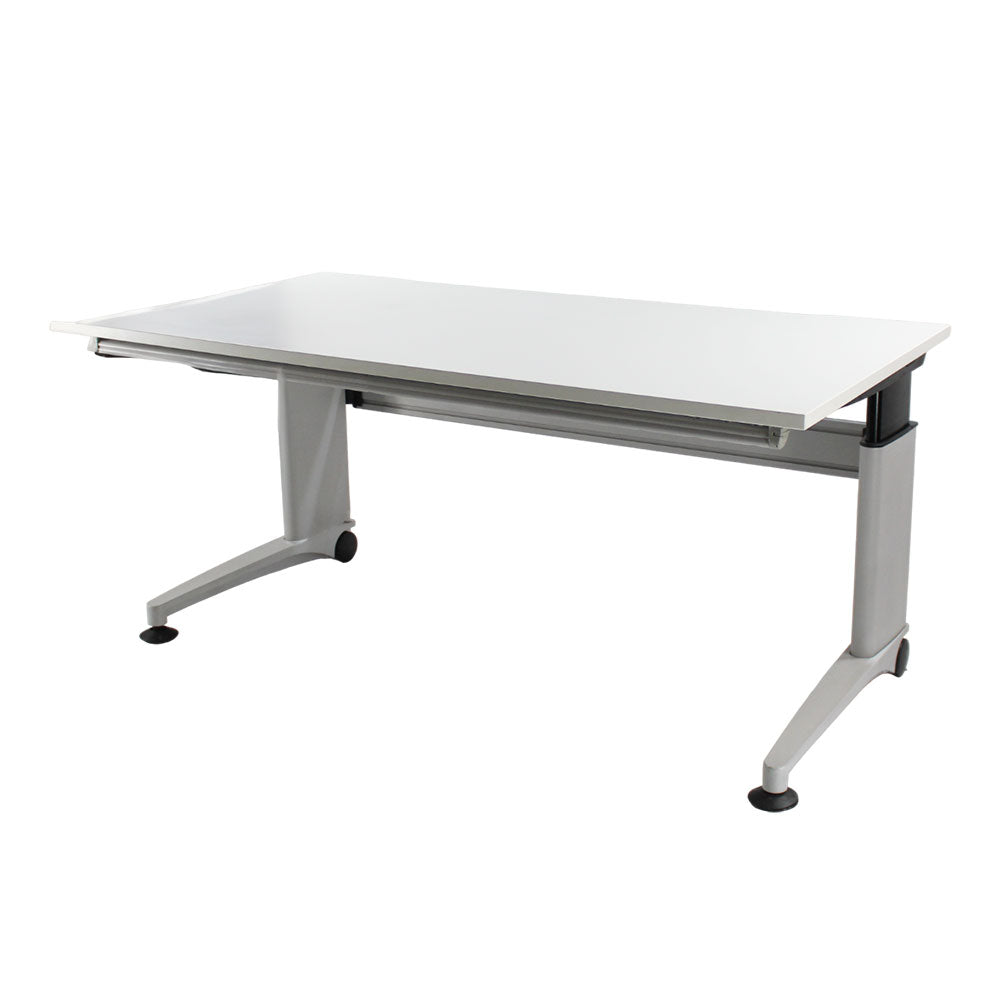 <tc>Knoll</tc>: Currents Desk - Gereviseerd