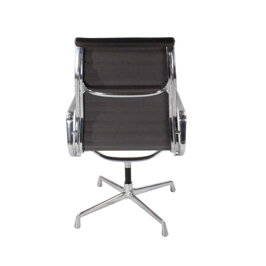 <tc>Vitra</tc>: <tc>Eames</tc> EA116 Fauteuil - Gereviseerd