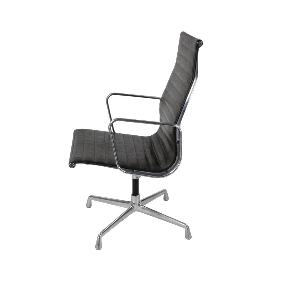 <tc>Vitra</tc>: <tc>Eames</tc> EA116 Fauteuil - Gereviseerd