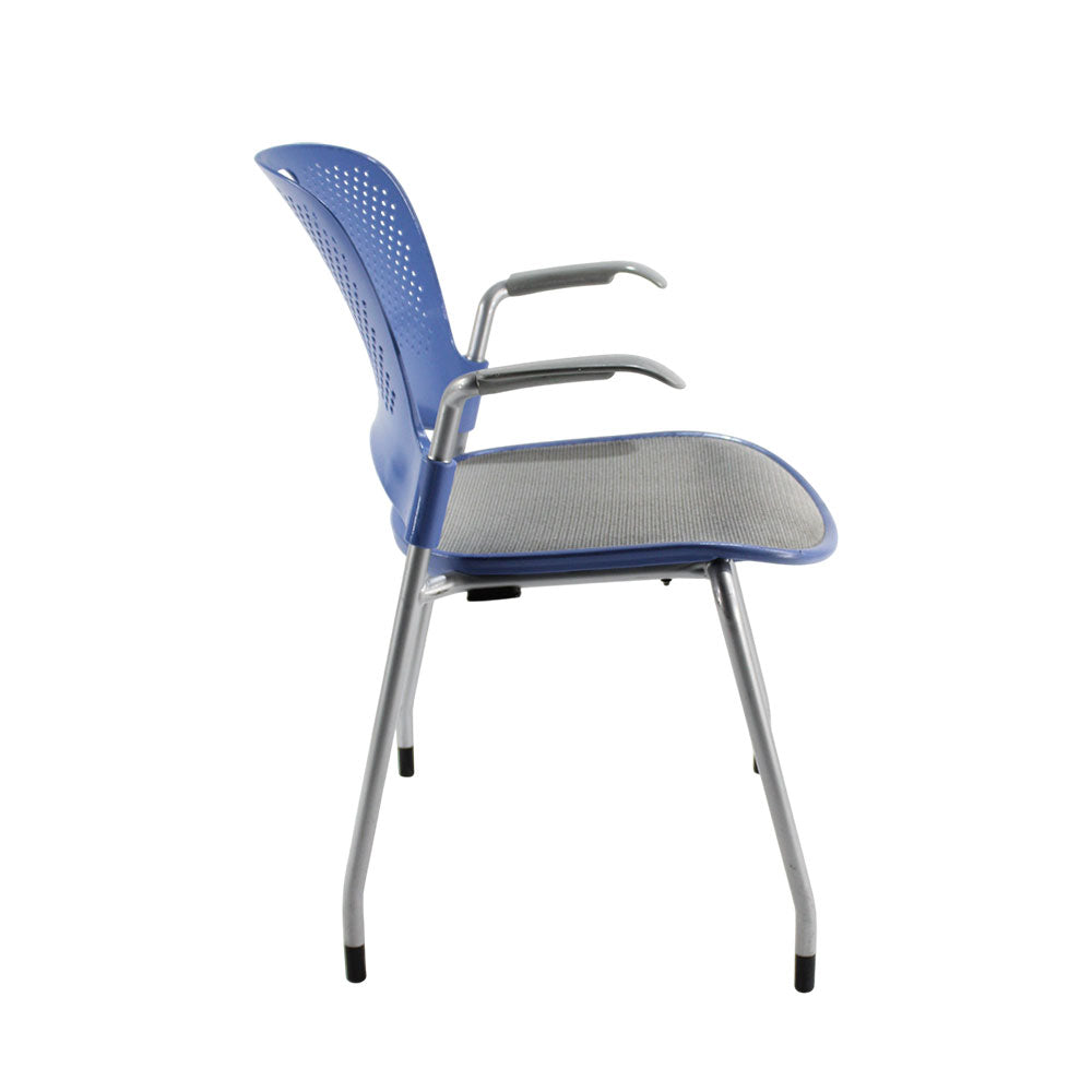 <tc>Herman Miller</tc>: Caper stoel in blauw/grijs gaas - opgeknapt
