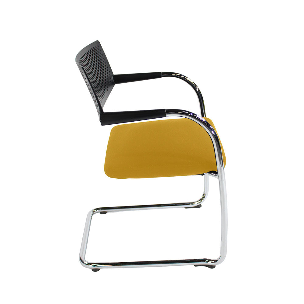 <tc>Vitra</tc>: <tc>VisaVis</tc> 2 vergaderstoelen in gele stof - gerenoveerd