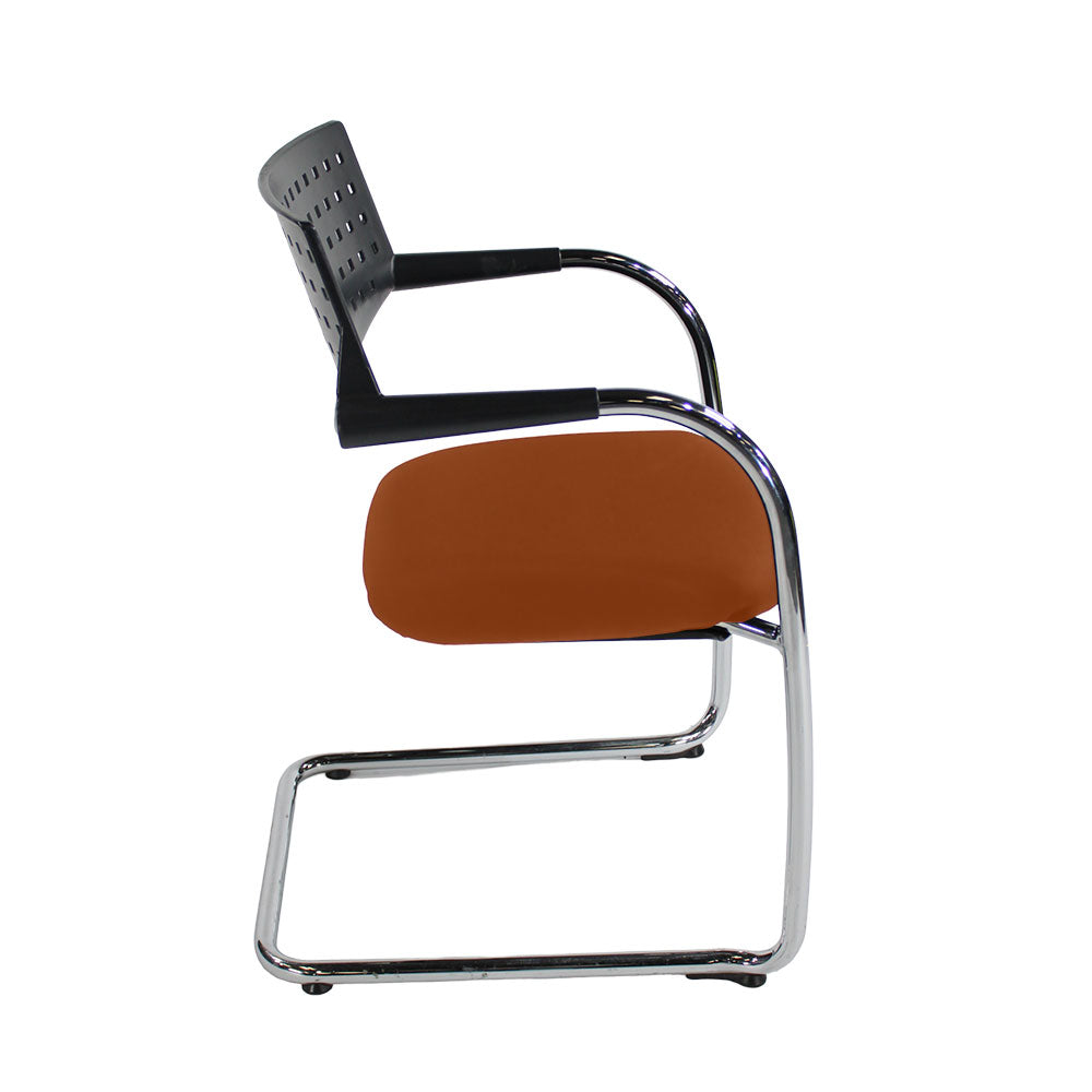 <tc>Vitra</tc>: <tc>VisaVis</tc> Vergaderstoel in bruin leer - Gereviseerd