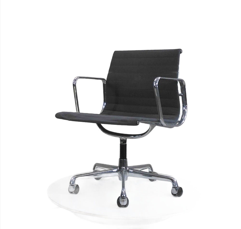 Vitra: Eames EA 108 Meeting Chair - Refurbished