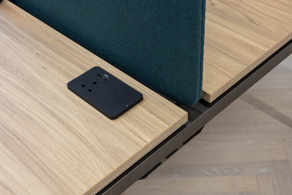 Rechthoekig ionenduo Power Module In-desk in het zwart