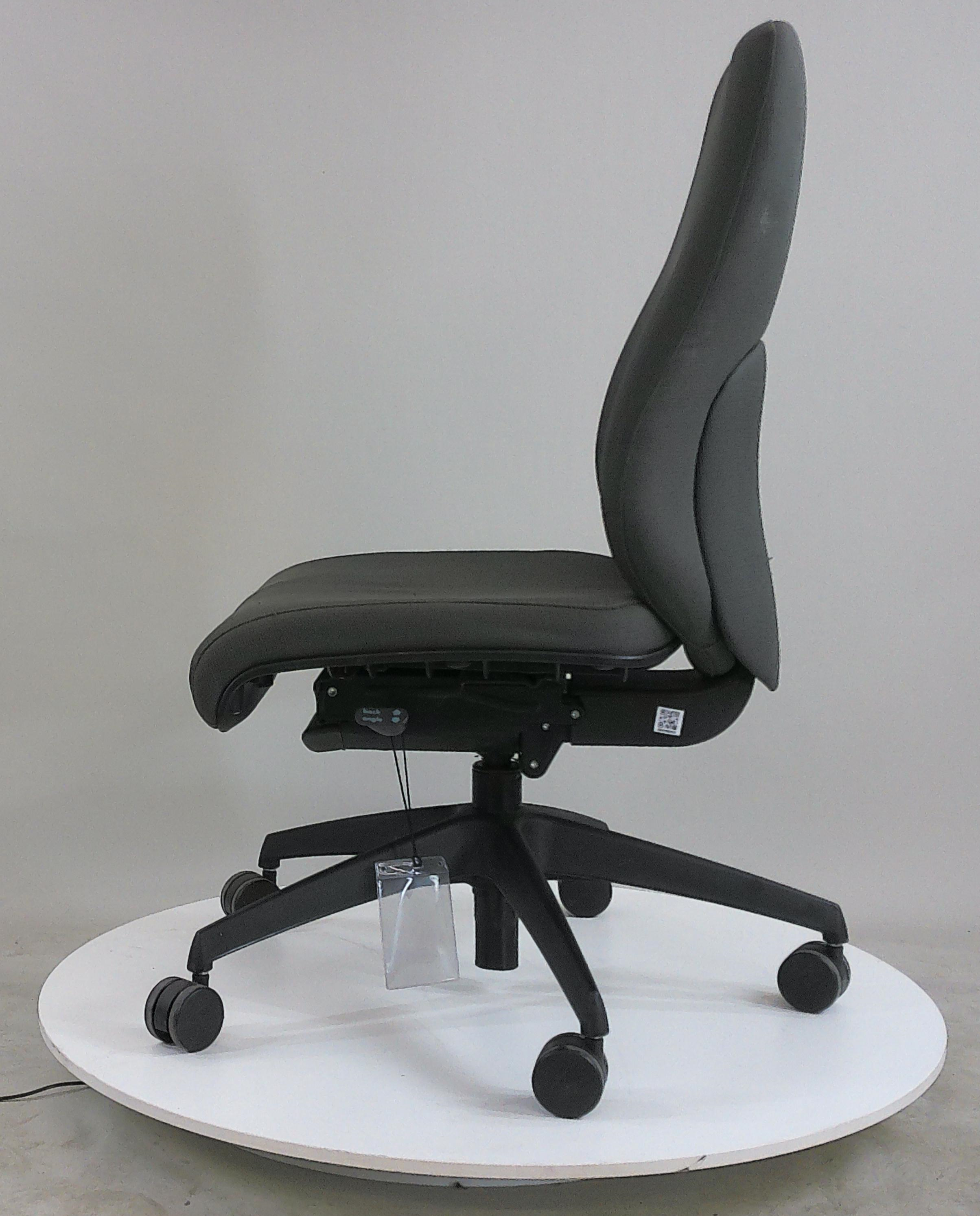 <tc>Boss Design</tc>: Key Task Chair - Gereviseerd