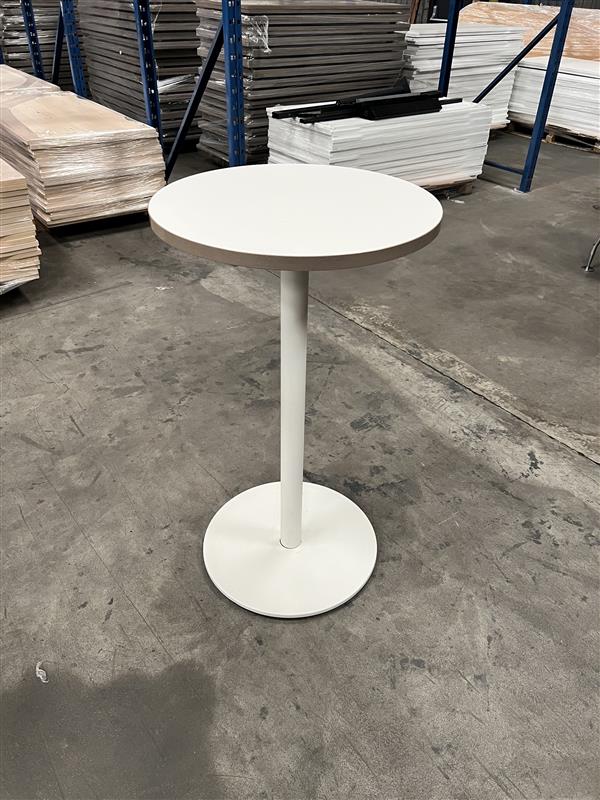 Orangebox: Poseur High Table - Gerenoveerd