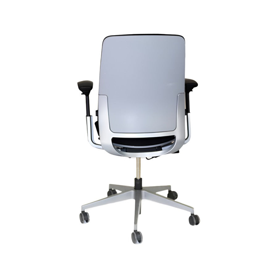<tc>Steelcase</tc>: Amia bureaustoel met zilveren frame - Gereviseerd