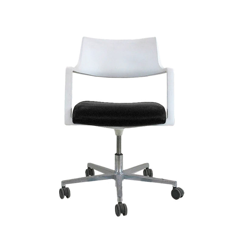 Brunner: Tempuro 6353/A Swivel Chair in Black Fabric - Refurbished