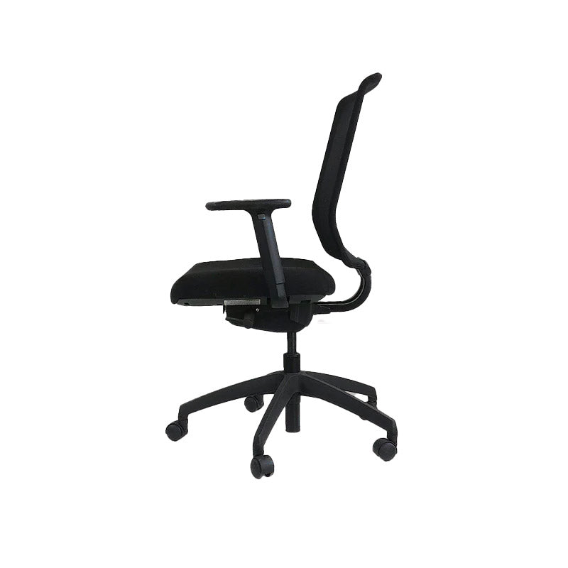 Verbinding: MY-bureaustoel in zwart leer - gerenoveerd