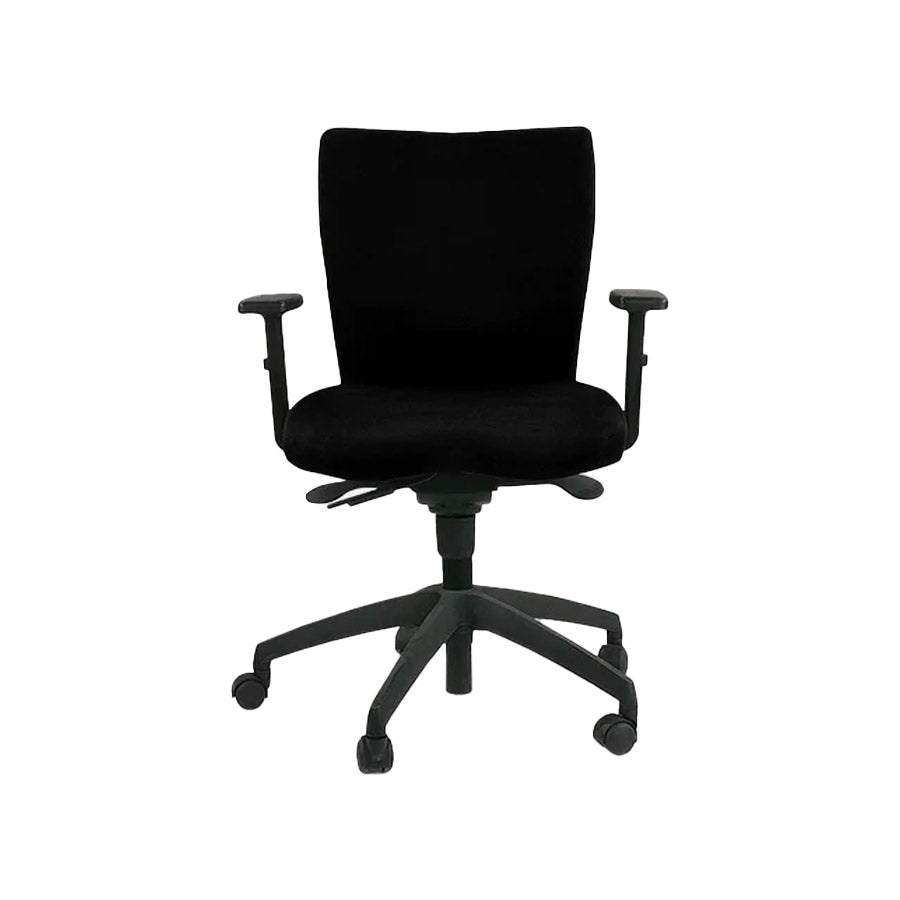 Connection: Team Task Chair in zwart leer - Gerenoveerd