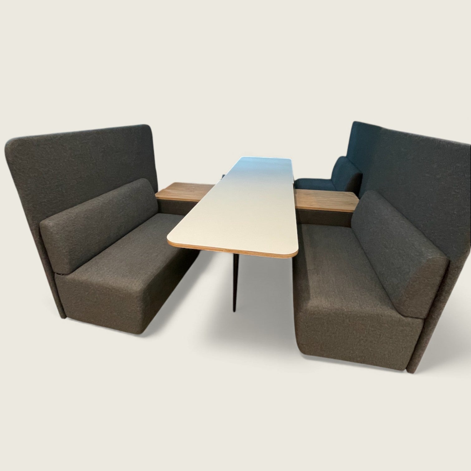 Davison: Face-to-Face High-Back Meeting Booth - Refurbished