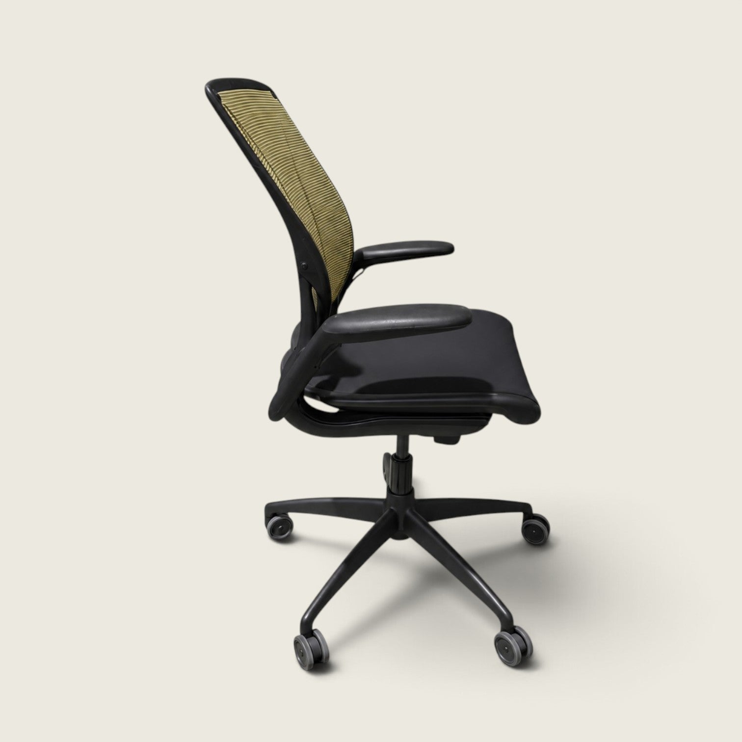 Humanscale: Diffrient World Task Chair in Yellow Mesh - Refurbished