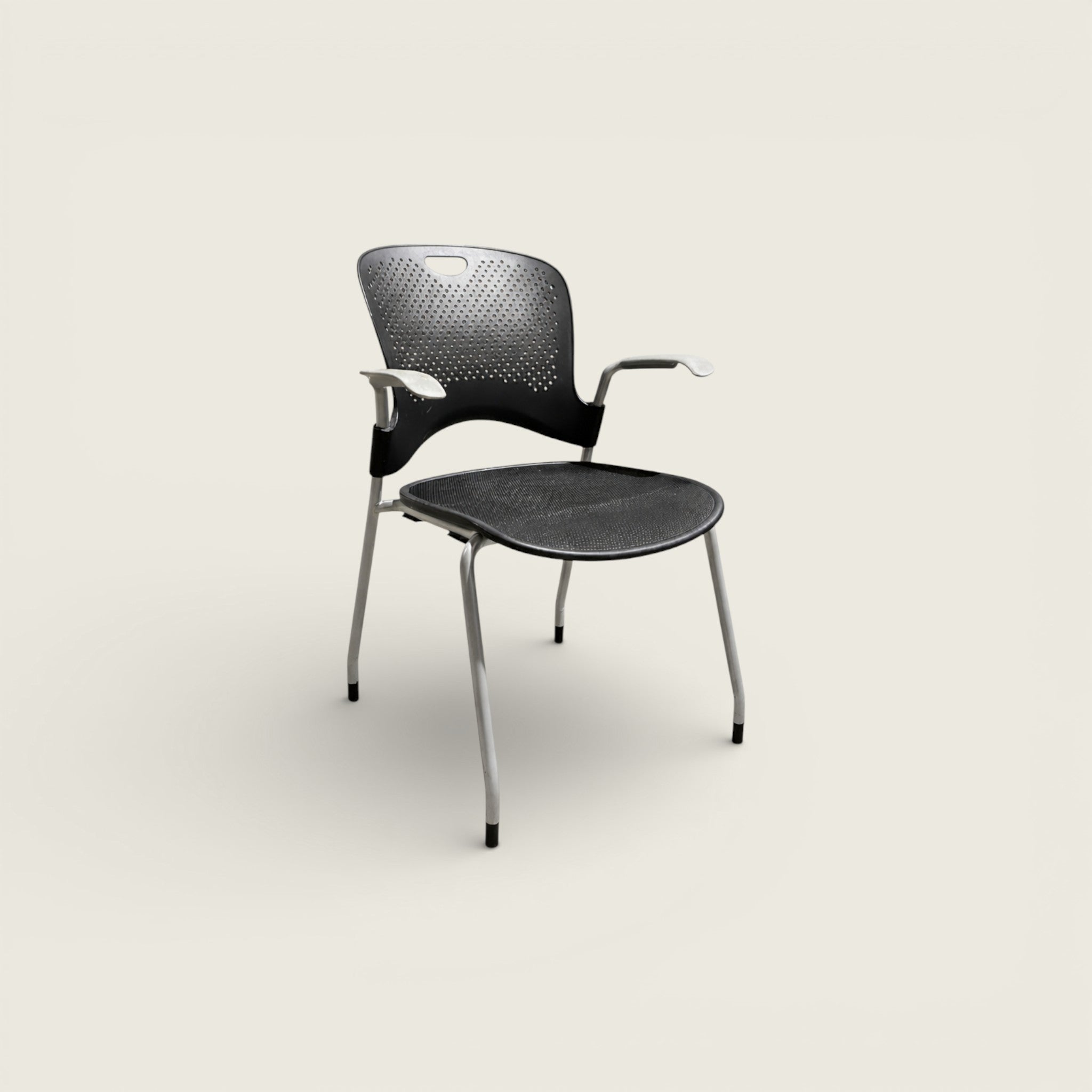 <tc>Herman Miller</tc>: Caper Stapelstoel - Gereviseerd