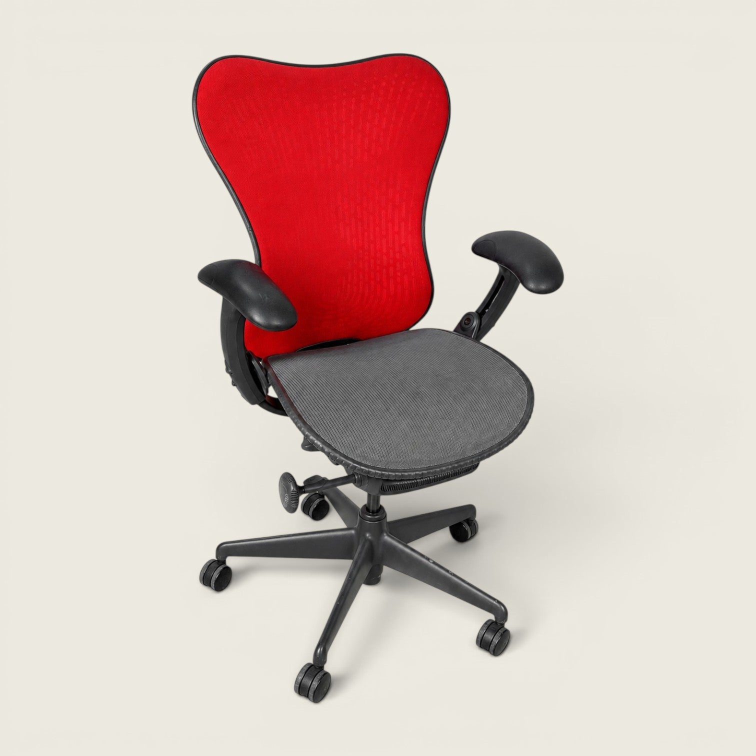 <tc>Herman Miller</tc>: <tc>Mirra</tc> Bureaustoel - Grijs - Gereviseerd