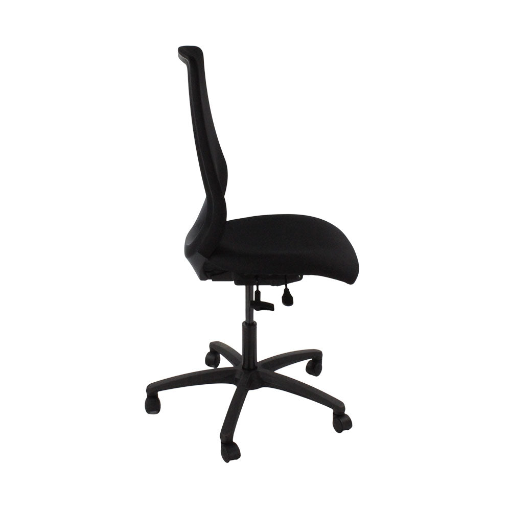 The Office Crowd: Scudo bureaustoel met zwarte stoffen zitting zonder armleuningen - Gerenoveerd