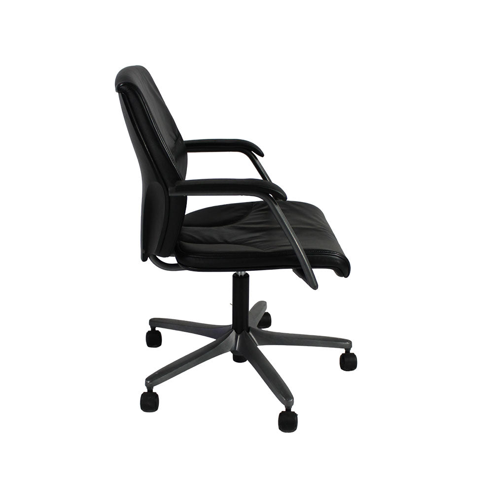 Giroflex: G64 Conference Armchair in Black Leather - Refurbished