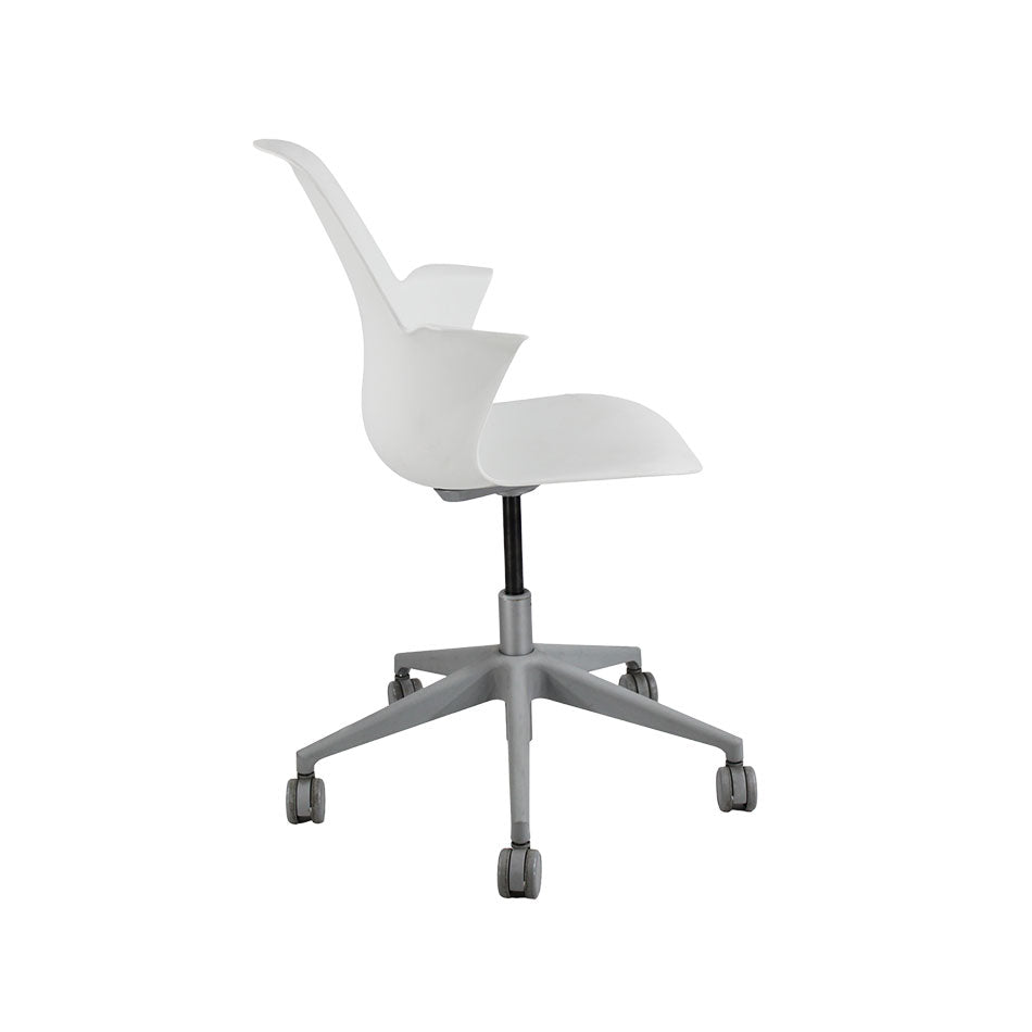 Steelcase: Node-stoel in wit - Gerenoveerd