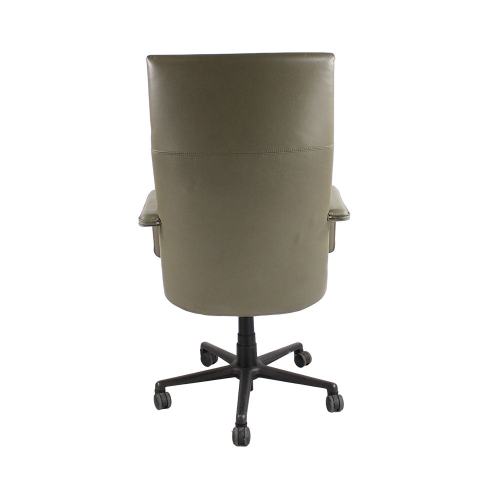 Senator: Full Quinti Chair in Grey Leather - Refurbished