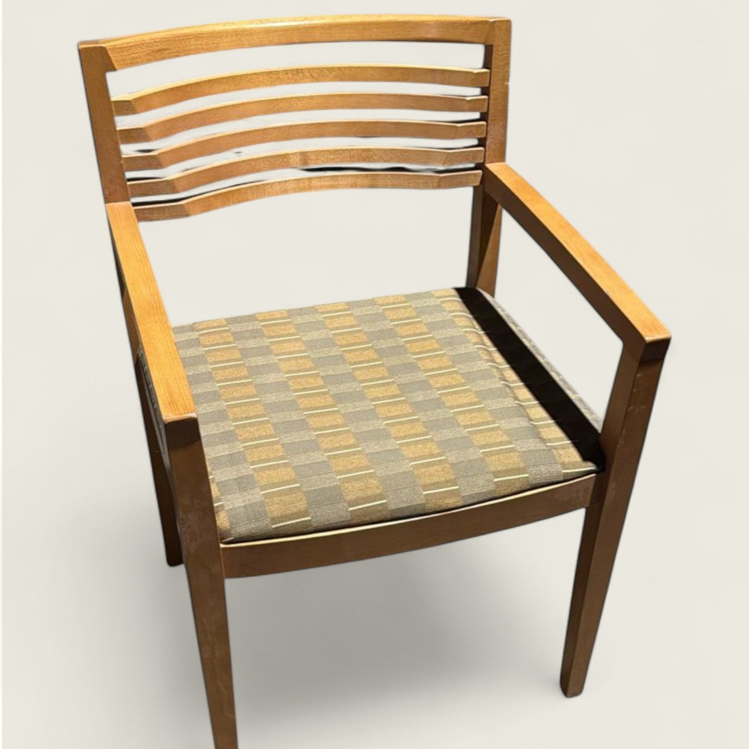 <tc>Knoll</tc> Studio: Aperture Houten Slatted bezoekersstoel (Gereviseerd)