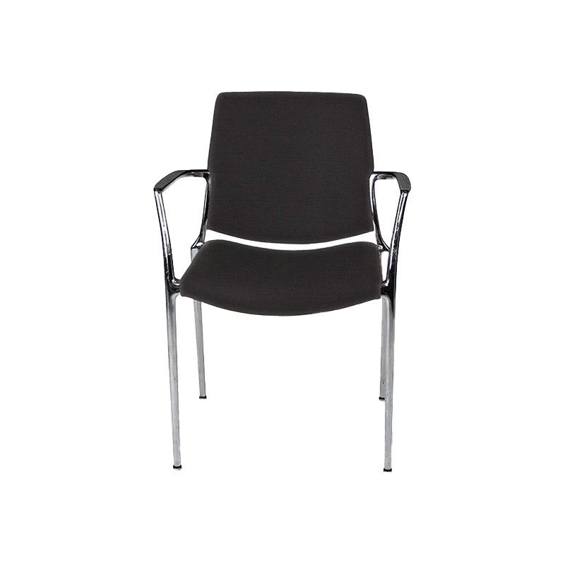 Kusch & Co: Capa 4200 stoel in zwarte stof - gerenoveerd