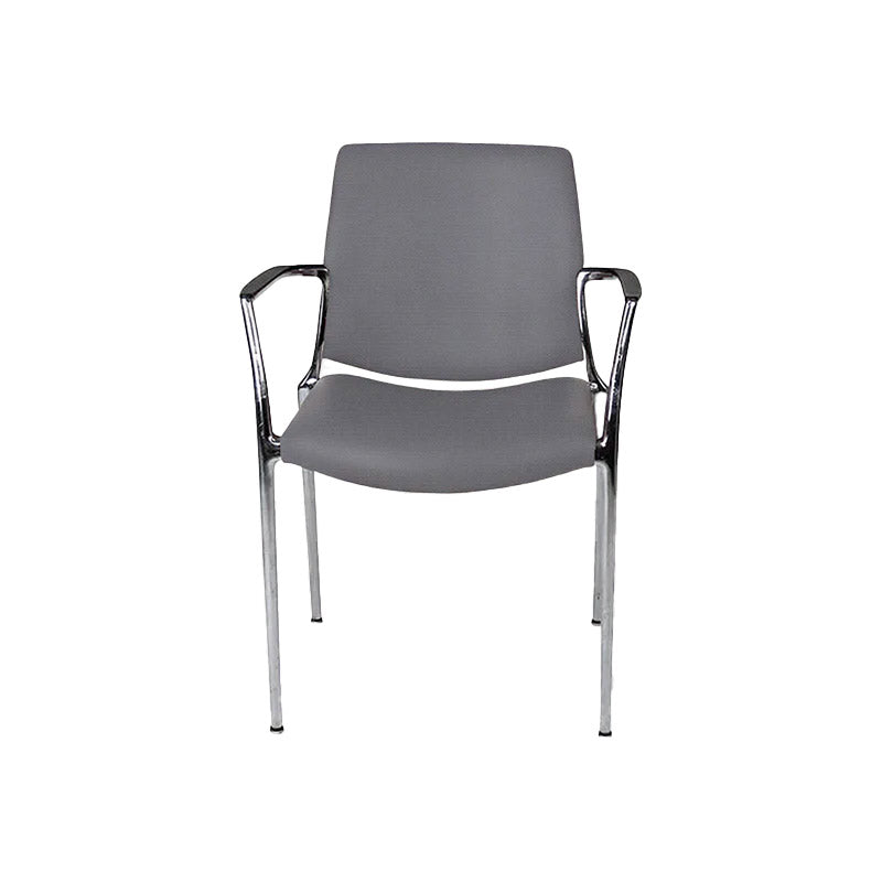 Kusch & Co: Capa 4200 stoel in grijze stof - gerenoveerd