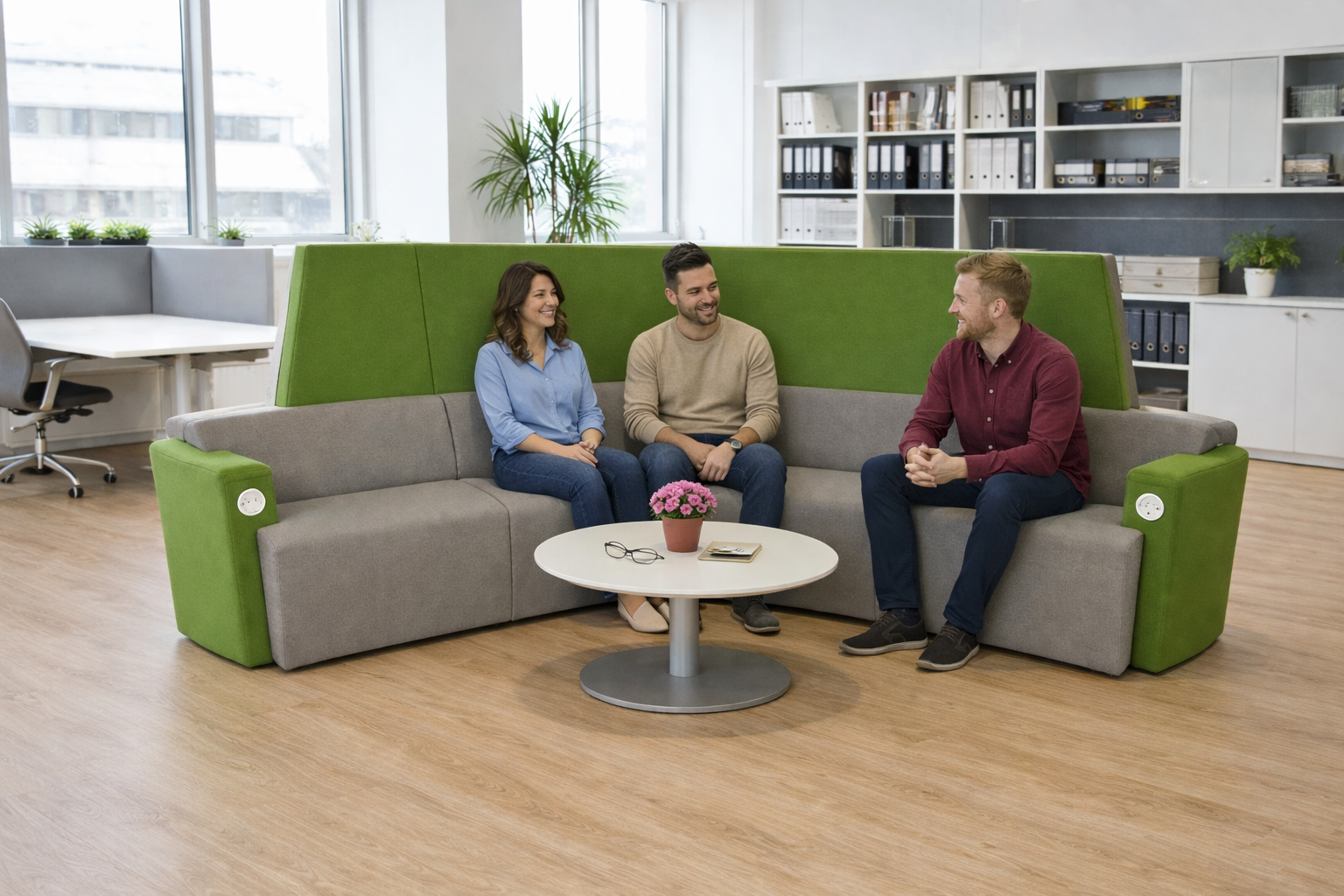 Orangebox: grijs en donkergroen weg van het bureau (AFTD) 120 graden hoge rugleuning - gerenoveerd