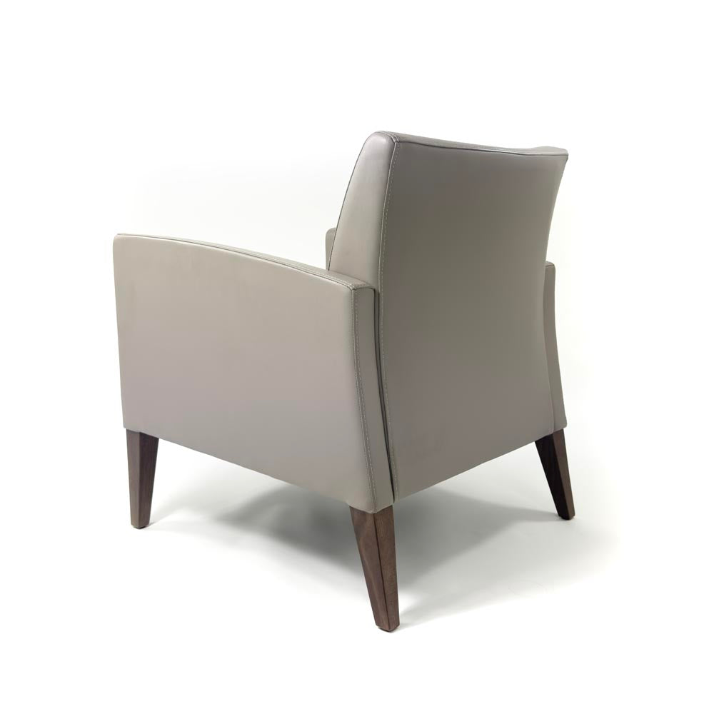 Protocol: Ingleton Single Seater in Tan Leather - Gerenoveerd