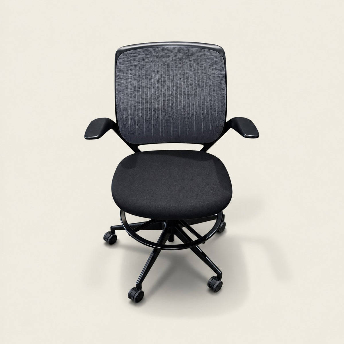 <tc>Steelcase</tc>Cobi tekenstoel in zwart - gerenoveerd
