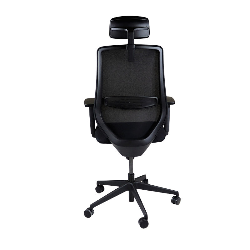 The Office Crowd: Scudo bureaustoel met zwarte stoffen zitting met hoofdsteun - Gerenoveerd
