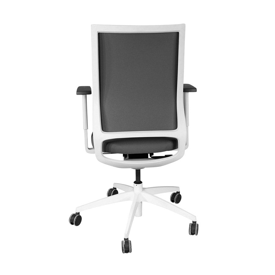 Sedus: Quarterback bureaustoel met wit frame in grijze stof - Gerenoveerd