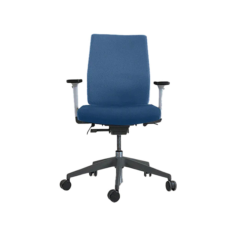 Senator: Free Flex Task Chair in blauwe stof met armleuningen - Gerenoveerd
