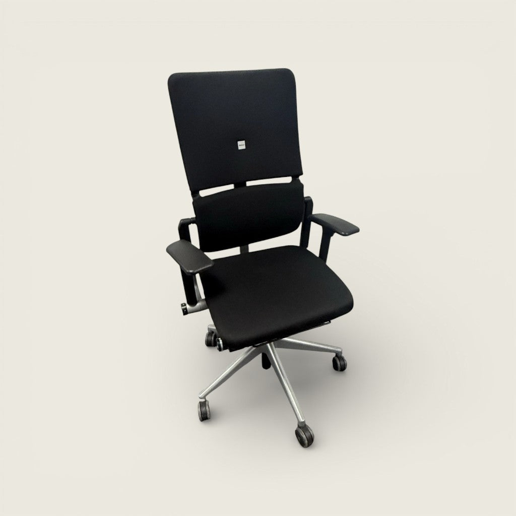 <tc>Steelcase</tc>: V2 bureaustoel - gereviseerd
