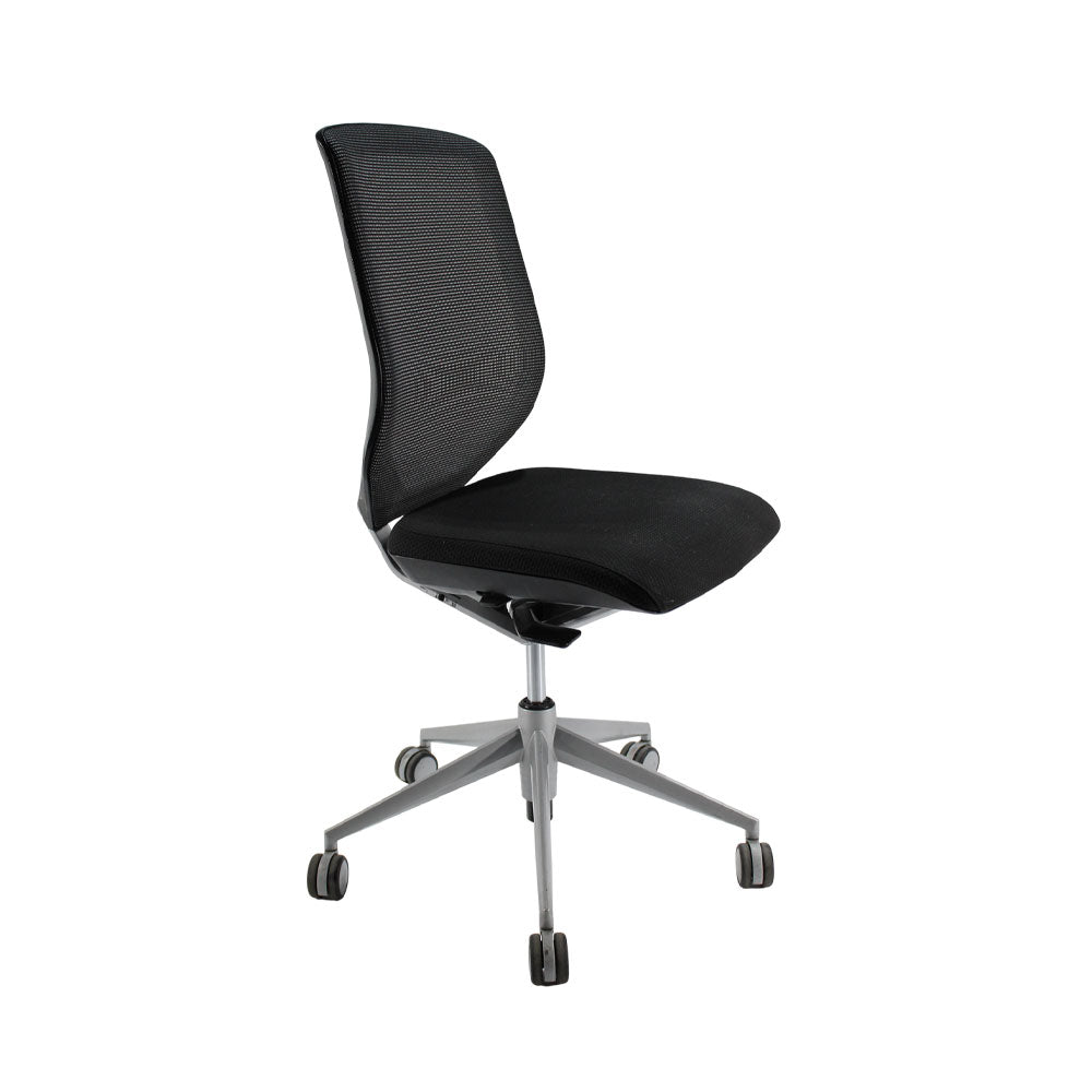 Actiu: TNK Ergonomic Office Chair Without Arms in Black - Refurbished