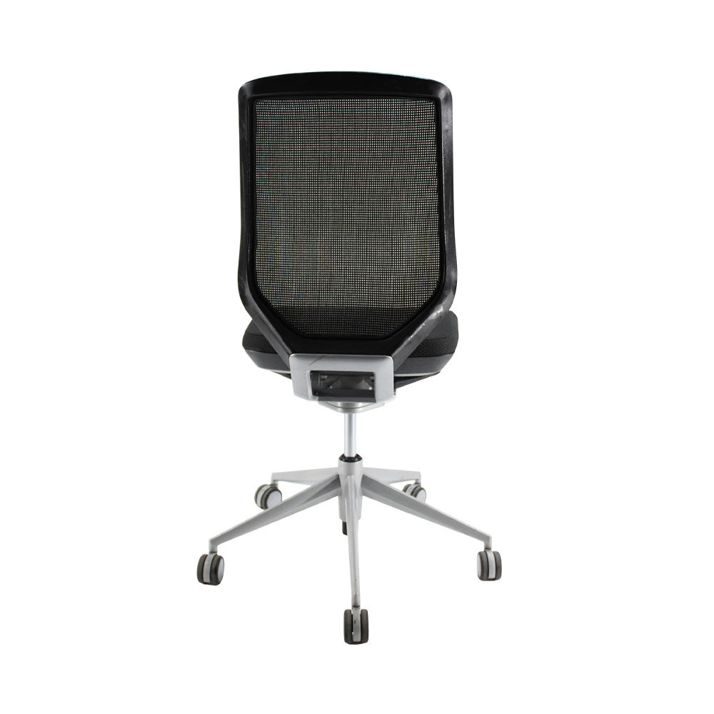 Actiu: TNK Ergonomic Office Chair Without Arms in Black - Refurbished