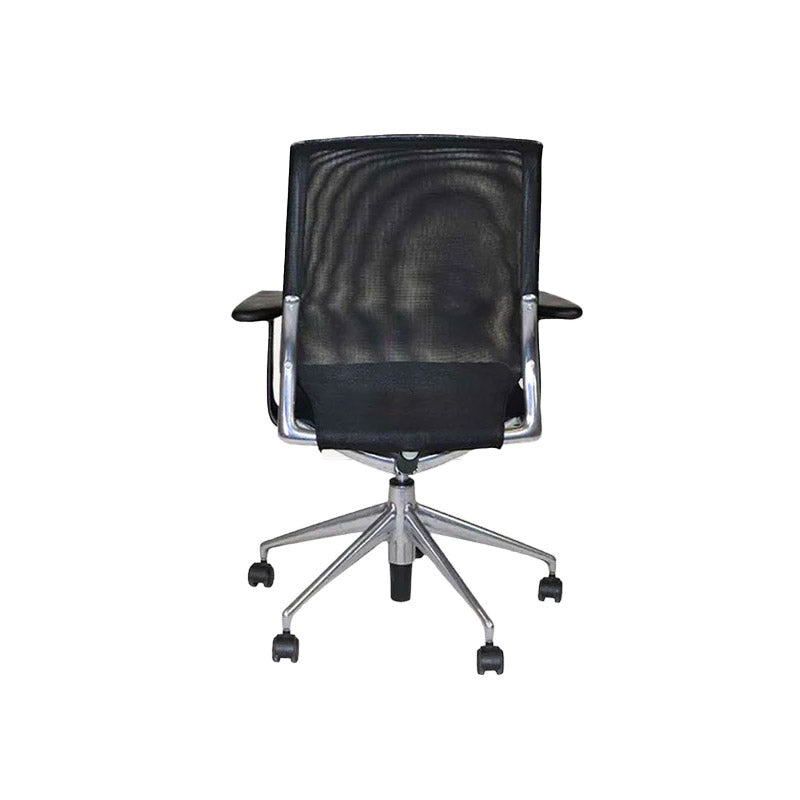 Vitra: Meda-bureaustoel met volledig aluminium frame - Gerenoveerd